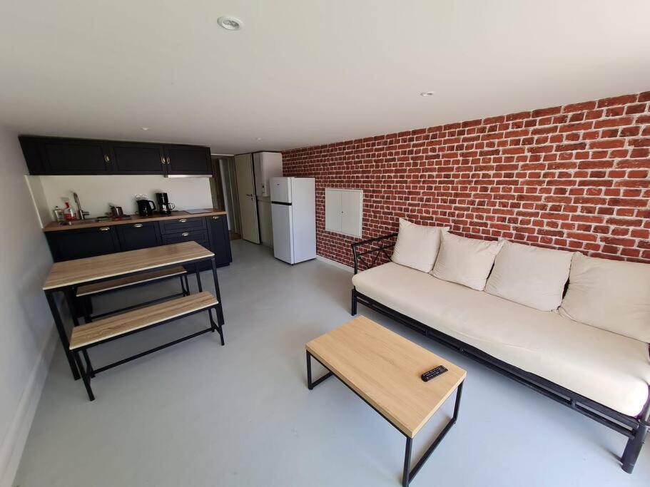 Appartement Appt 2 Pieces Avec Jardin